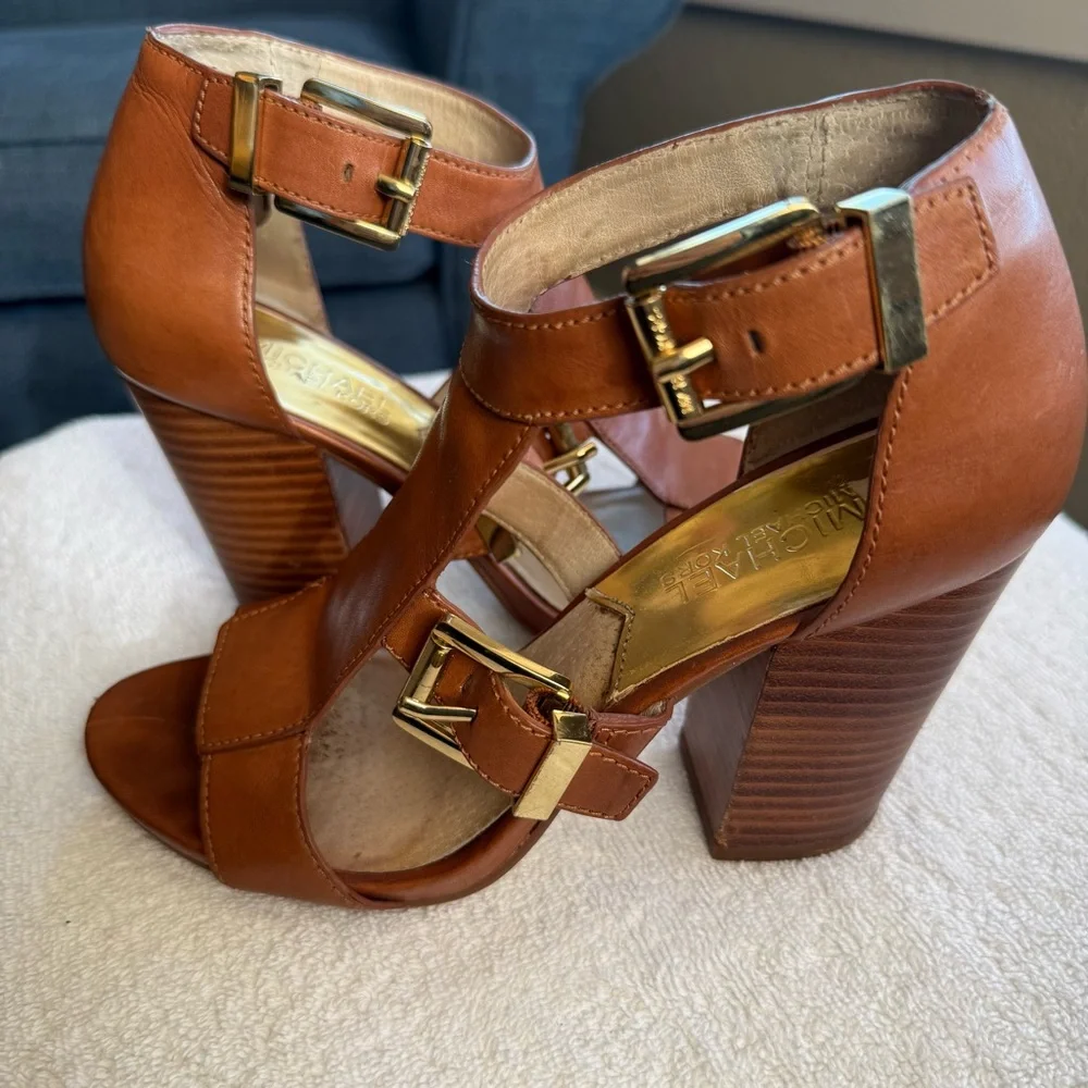 Michael Kors Robin T Strap Brown Leather Heeled Sandals Size 6.5